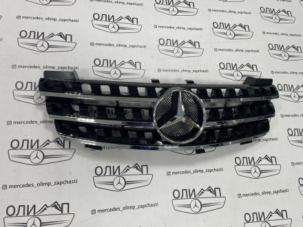 Решетка радиатора на Mercedes ML w164 дорестайлинг, новая реплика
